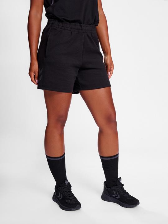 Actual product image hummel Hmltravel Shorts Woman (XL)