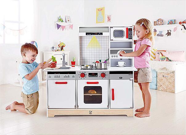 Actual product image Hape Multifunctional play kitchen