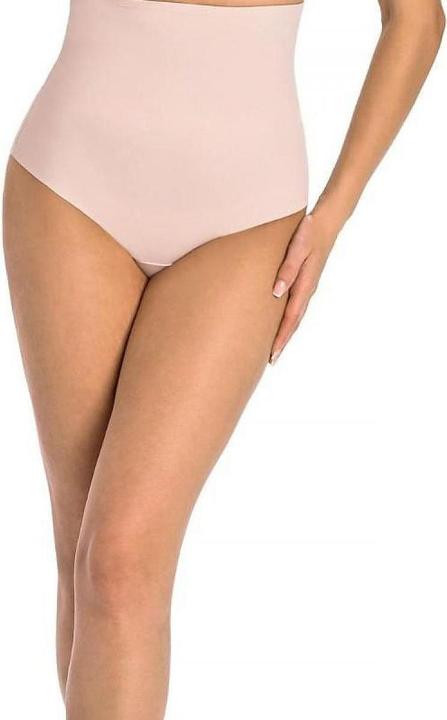 Teyli Höschen model