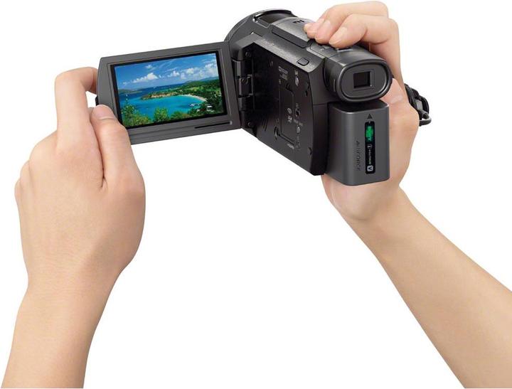 Immagine prodotto Sony Fdr Ax33 (8.29 Mpx, 25p, 10 x)