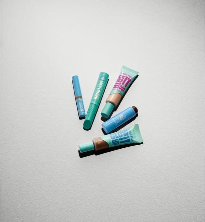 Produktbild Rimmel London Kind & Free Blur It Out Mattierende Hauttönung 250 Sun Beige (250 Sun Beige)