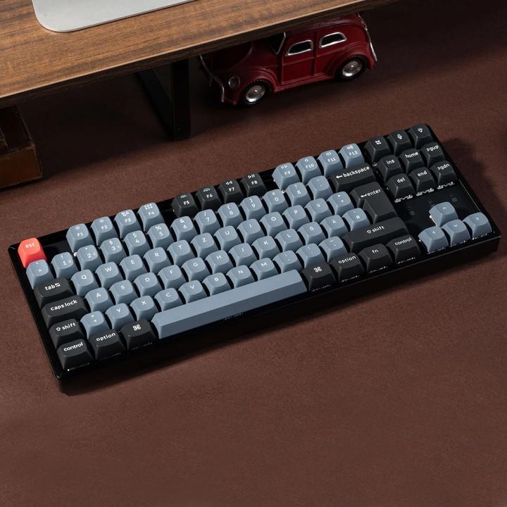 Produktbild Keychron K8 Pro (schwarz/blau, DE-Layout, Gateron G Pro Red, Hot-Swap, Aluminiumrahmen, RGB, PBT) (DE, Kabellos)