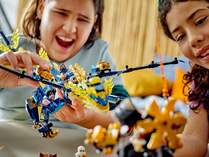 Actual product image LEGO Imperial Mech Duel against the Elemental Dragon (71796, LEGO Ninjago)