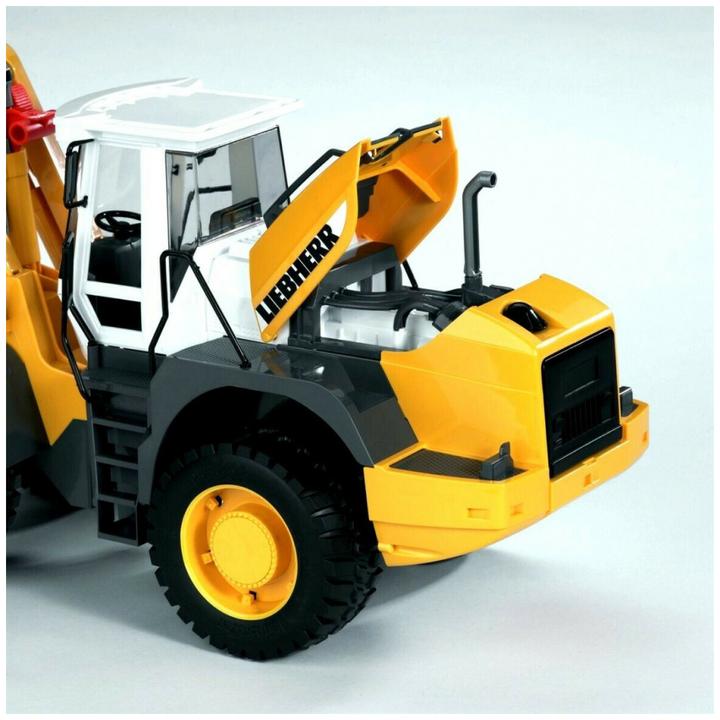Actual product image Bruder Liebherr wheel loader L574