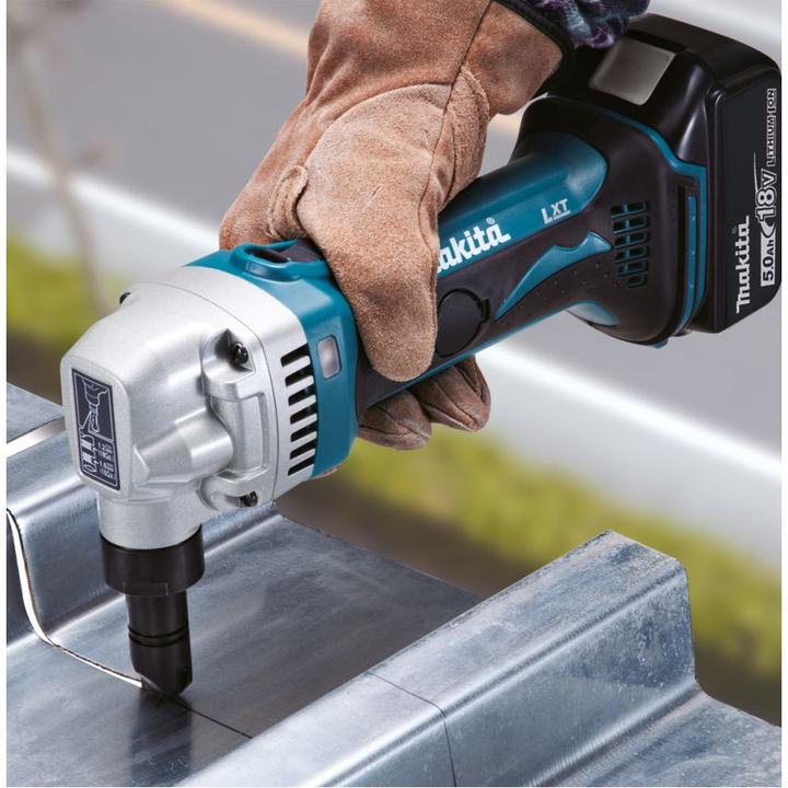 Actual product image Makita 18V Battery Nibbler DJN161RTJ 1.6mm with 2x Battery 5.0Ah