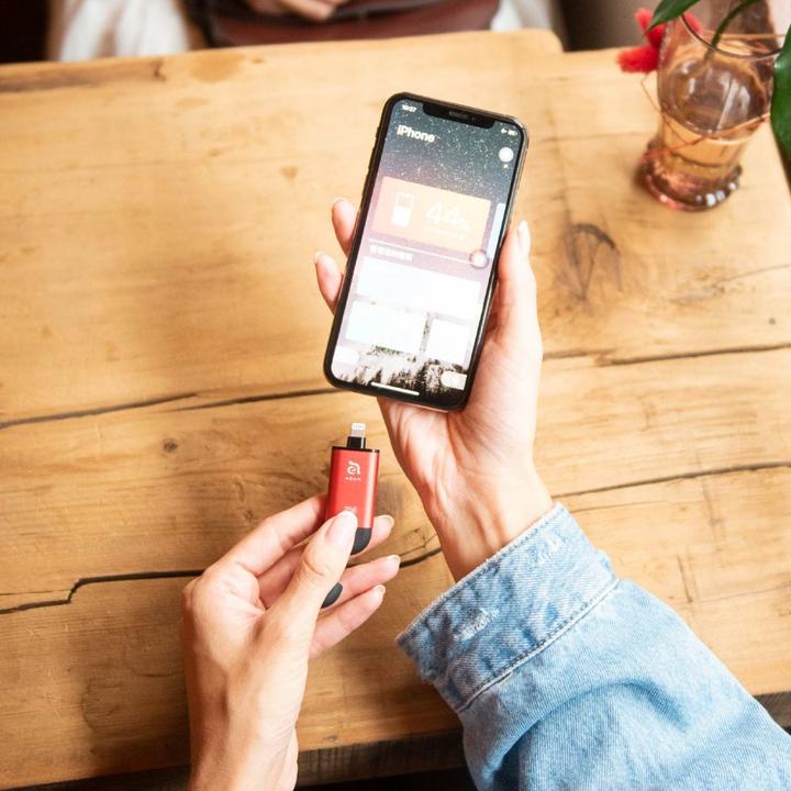Image du produit Adam Elements iKlips C (128 Go, USB-C)