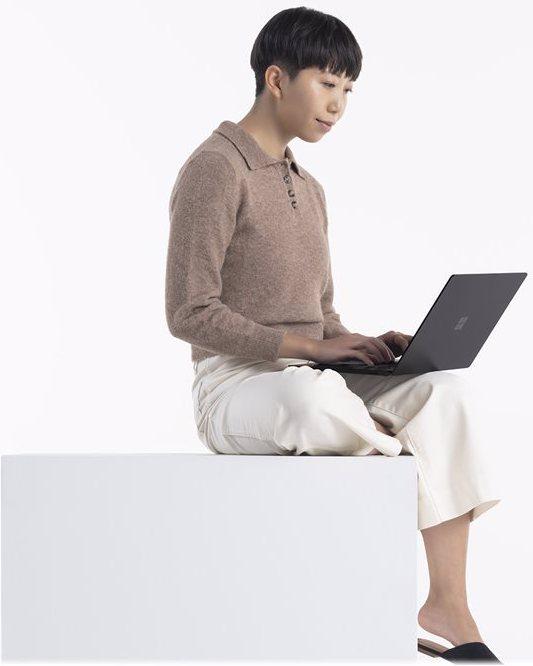 Produktbild Microsoft Surface Laptop 4 for business (13.50", Intel Core i7-1185G7, 16 GB, 512 GB, DE)
