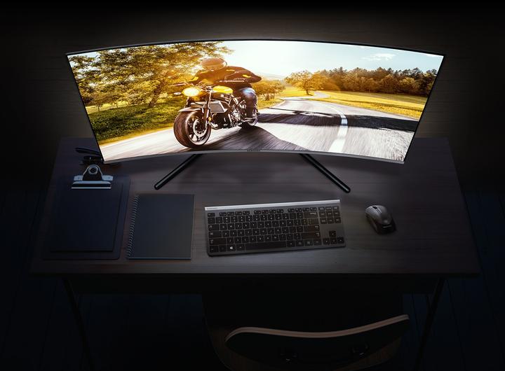 Actual product image Samsung LU32R590CWRXEN (3840 x 2160 Pixels, 32")