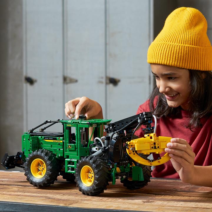 Produktbild LEGO John Deere 948L-II Skidder (42157, LEGO Technic)