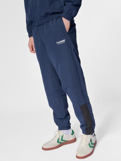 Actual product image hummel Hmltracksuit Pants Sportswear (S)