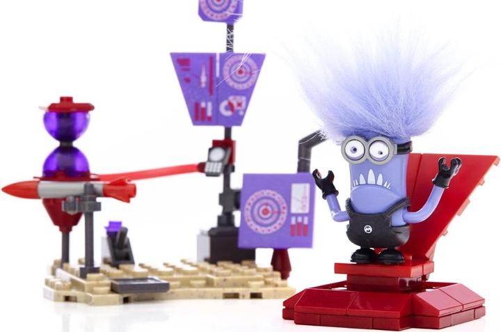 Actual product image Mega Bloks Despicable Me - Minions Lab Playset - El Macho