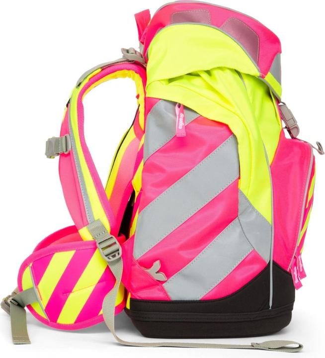 Actual product image Ergobag NEO school bag set 7 pcs. (17 l)
