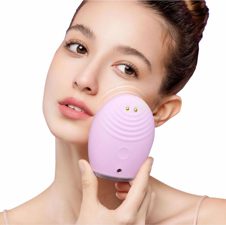 Actual product image Foreo LUNAâ"¢ 3 plus thermal facial cleanser with microcurrent for normal skin Luna
