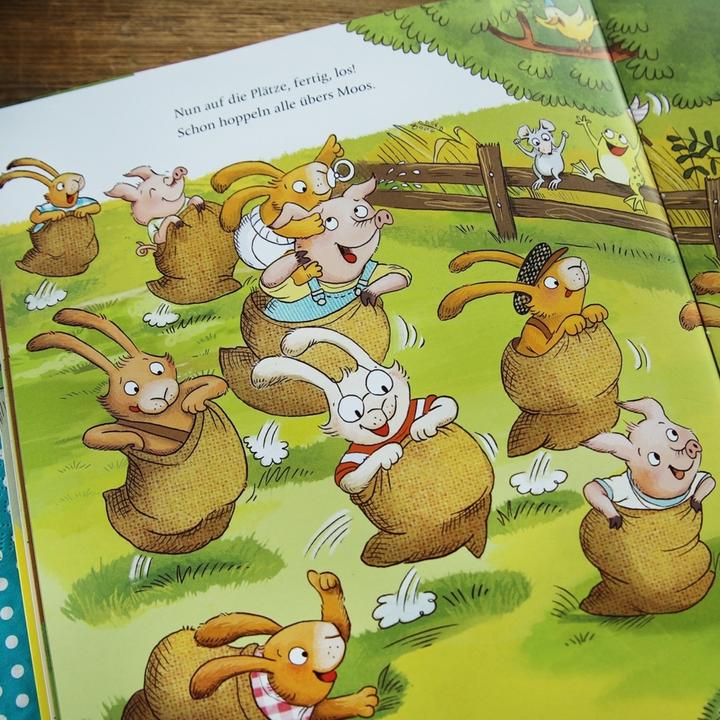 Actual product image Wenn sieben kleine Hasen zur Geburtstagsparty rasen (German, Sabine Praml, Christiane Hansen, 2024)