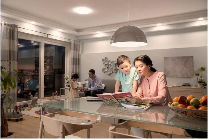 Produktbild Philips Lampe (E14, 5 W, 470 lm, 1 x, F)