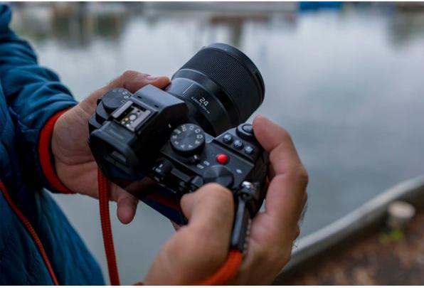 Actual product image Panasonic Lumix S 24mm f/1.8 (L-Mount, full size)