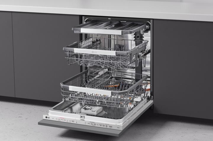 Actual product image LG QuadWash DB475TXS Full Discharge Dishwasher Class A 14 place setting Steam Wi-Fi