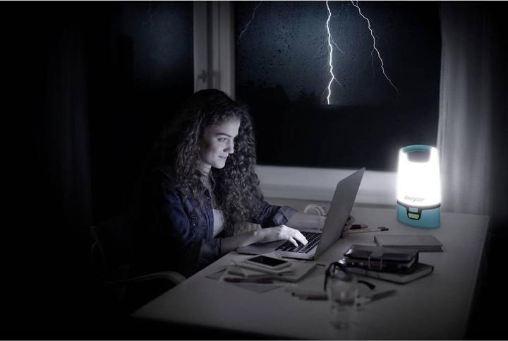 Actual product image Energizer E304157500 Hybrid Powered LED camping lantern 1250lm battery-powered Door