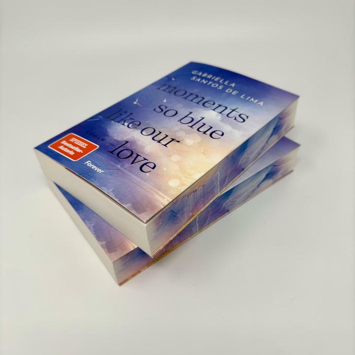 Actual product image Moments so blue like our love (Blue Eternity 1) (German, Gabriella Santos de Lima, 2025)