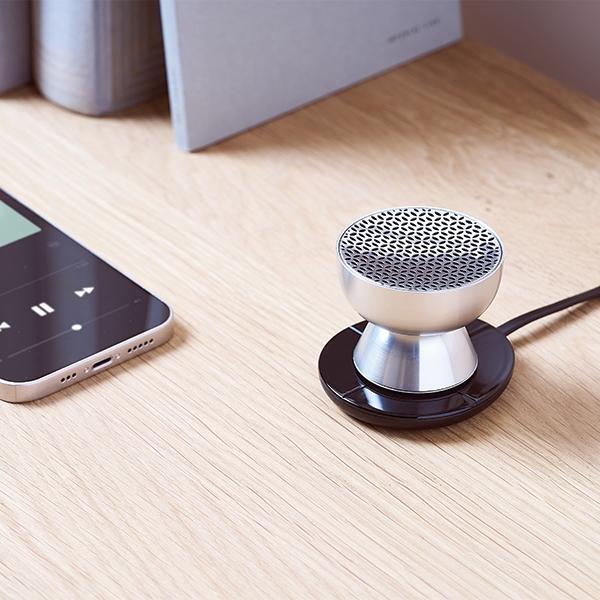 Produktbild Lexon Tamo Głośnik Bluetooth aluminiowy/aluminum LA131AP (3 h)