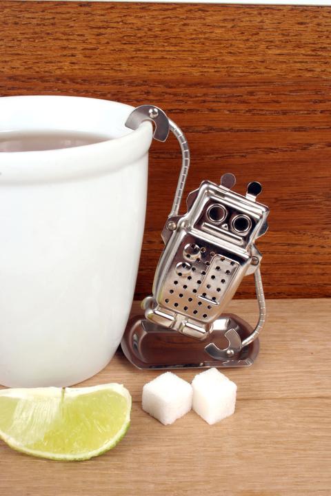 Actual product image Kikkerland Robot