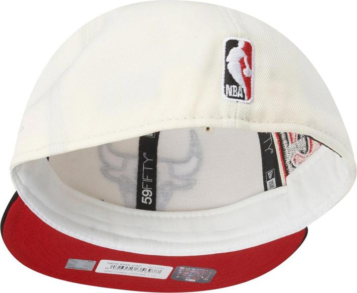 Actual product image New Era 59Fifty Cap - SIDEPATCH Chicago Bulls beige - 7 3/8 (7 3/8)