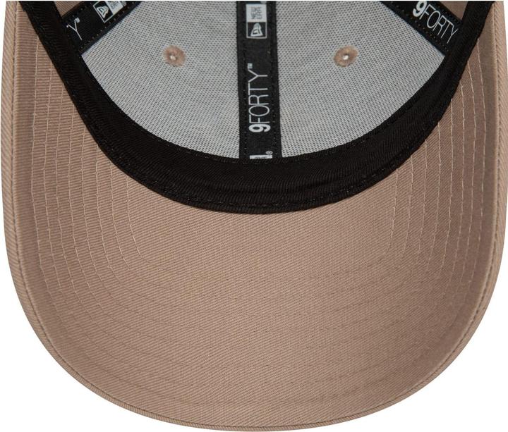 Actual product image New Era 9Forty Metallic New York Yankees Ash