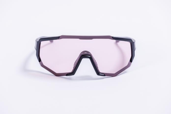 Immagine prodotto Coast Optics Occhiali sportivi Nita neri con cristalli rosa e lenti trasparenti (Nero, Lucidi, Cristallo Rosa)