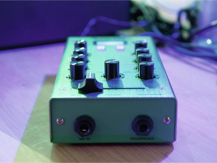 Image du produit Omnitronic GNOME-202P Mini-mixeur vert (Studio et mixeur live)