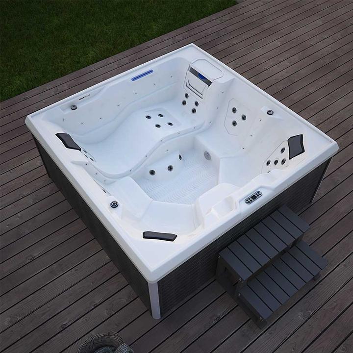 Produktbild Home Deluxe Outdoor Whirlpool TEAM-STAR, 34 Massagedüsen LED, Treppe und Thermoabdeckung, 5 Personen (5 Pers.)
