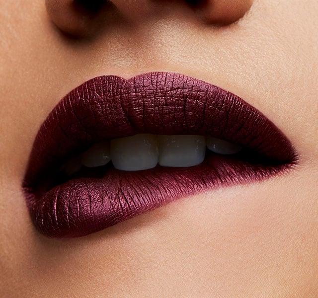 Actual product image MAC Cosmetics Retro Matte Liquid Lipcolour (Crowned)