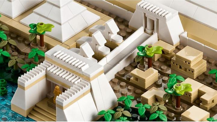 Actual product image LEGO Great Pyramid of Giza (21058, LEGO Architecture)