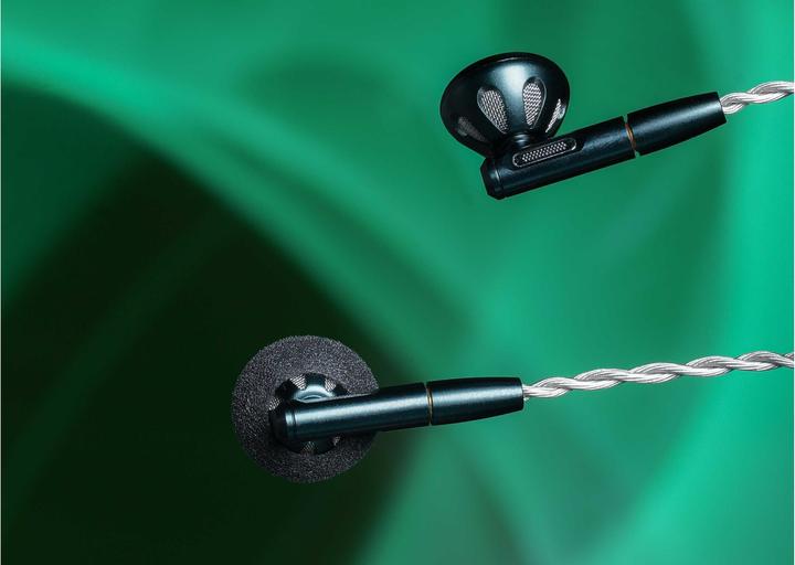 Actual product image FiiO FF5 (No noise cancelling, Cable)