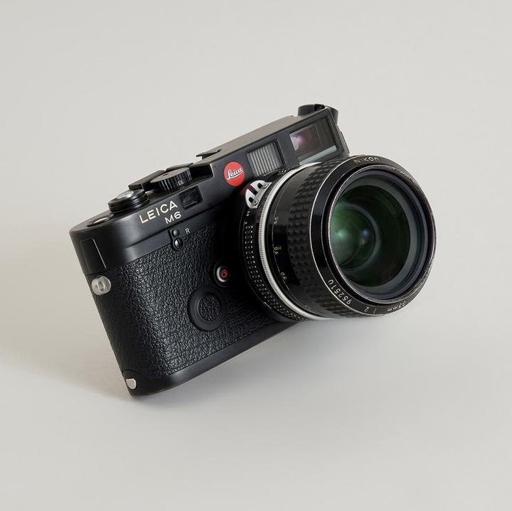 Actual product image Urth Lens Mount Adapter: Compatible with Nikon F Lens to Leica M Camera Body