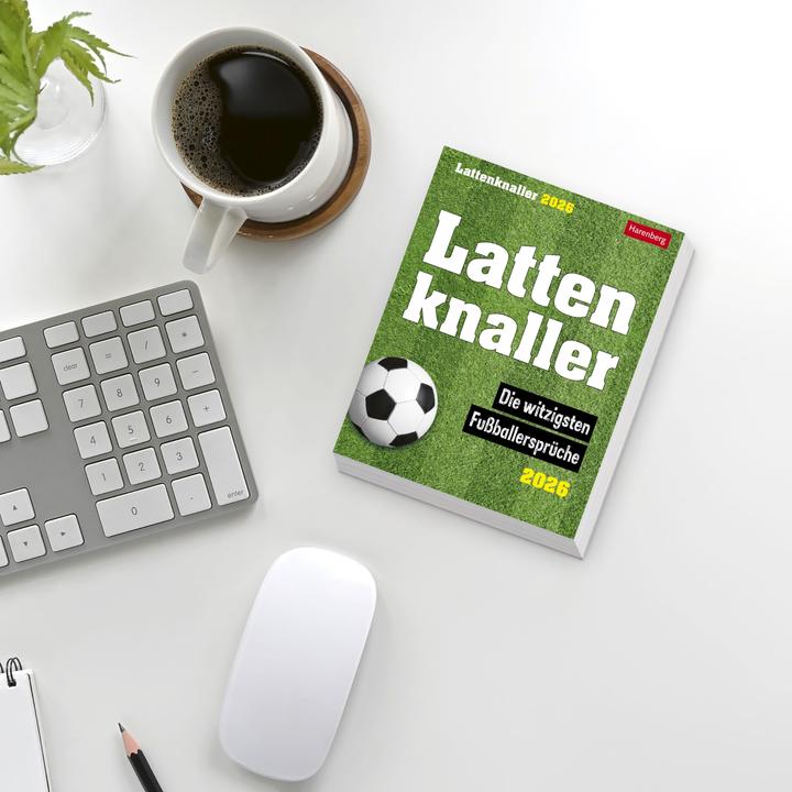 Produktbild Harenberg Lattenknaller Tagesabreisskalender 2026 - Die witzigsten Fussballersprüche (11 x 14 cm, Deutsch)