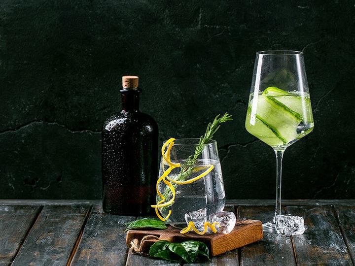 Produktbild Smartbox Gin-Abo für 3 Lieferungen mit je einer Flasche Schweizer Gin (1 Pers.)