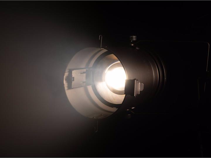 Actual product image Eurolite LED PAR-64 COB 3000K 100W Zoom sw (100 W, LED)