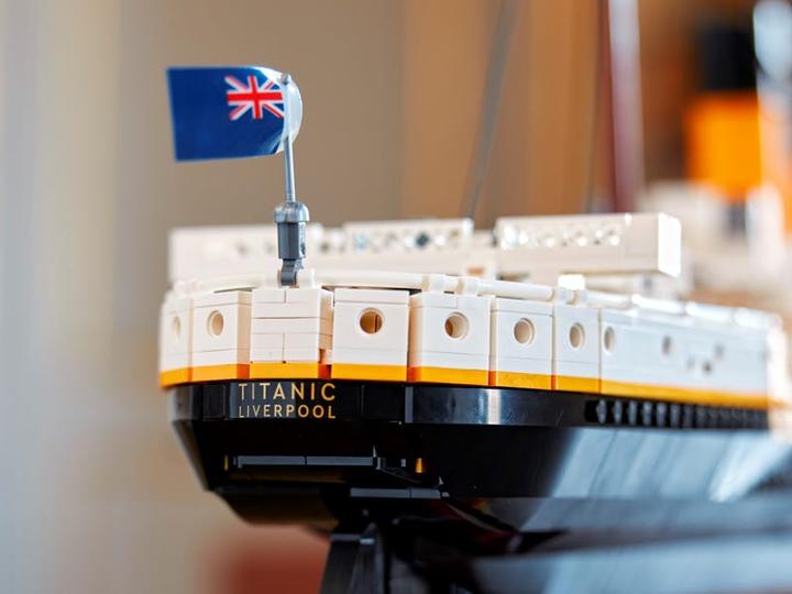 Actual product image LEGO Titanic (10294, LEGO Creator Expert, LEGO Rare Sets)