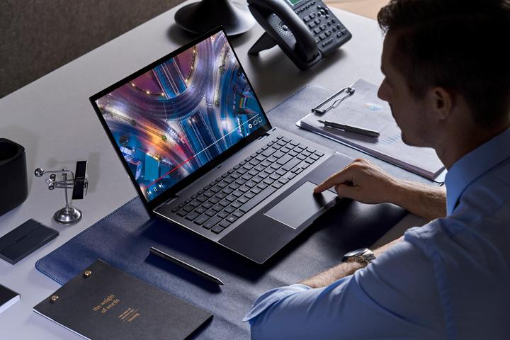 Image du produit ASUS ZenBook Flip 15 (15.60", Intel Core i7-1165G7, 16 Go, 1032 Go, CH)