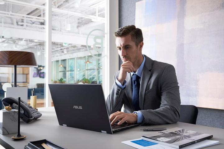 Image du produit ASUS ZenBook Flip 15 (15.60", Intel Core i7-1165G7, 16 Go, 1032 Go, CH)