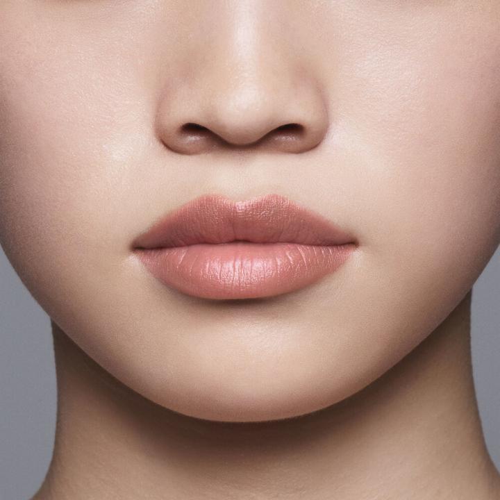 Actual product image Shiseido Lip Liner (02 Beige)