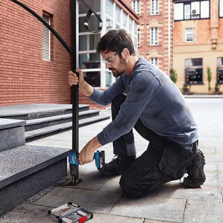 Actual product image Bosch Professional Impact drill (Rechargeable battery operated)
