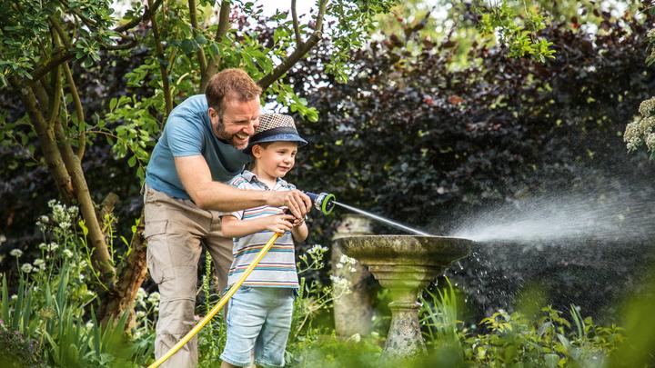 Produktbild Bosch Home & Garden GardenPump 18V-2000 (Gartenpumpe)