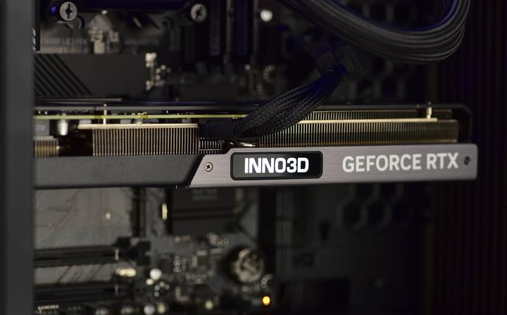 Image du produit Actina 5901443329183 PC Midi Tower Intel?? Core??? i7 i7-13700KF DDR5-SDRAM SSD AMD Radeon RX 7900 XTX (Intel Core i7-13700KF, 64 Go, 2000 Go, Radeon RX 7900 XTX)