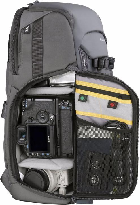 Actual product image Vanguard Veo Adaptor S41 with USB-A (Photo backpack, 12 l)