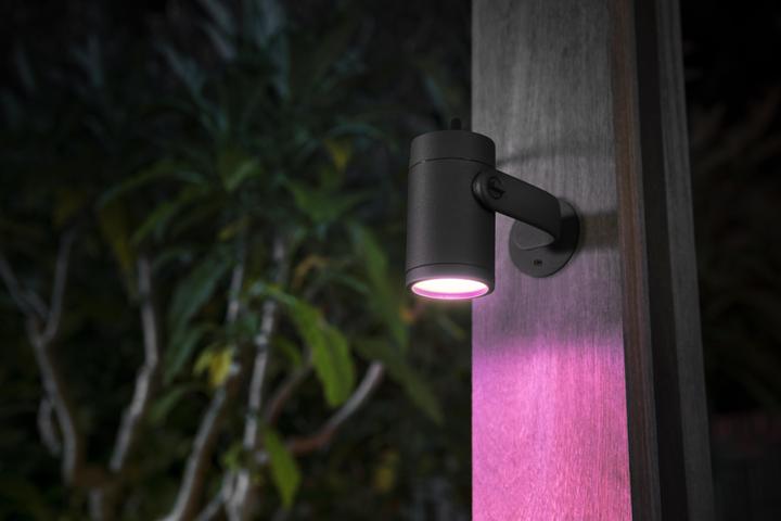 Produktbild Philips Hue Lily Basis (640 lm, IP65)