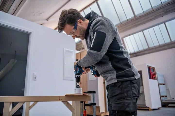 Productafbeelding Bosch Professional Accu klopboormachine GSB 18V-90 C Professional, 18Volt, blauw/zwart, 2x Li-Ion accu 4.0 (Oplaadbare batterij)