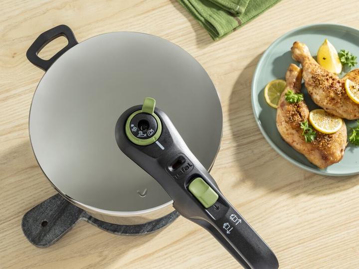 Immagine prodotto Tefal Pentola a pressione trendy da 4 l senza cestello moringa green (Cucina a vapore, Acciaio inossidabile)