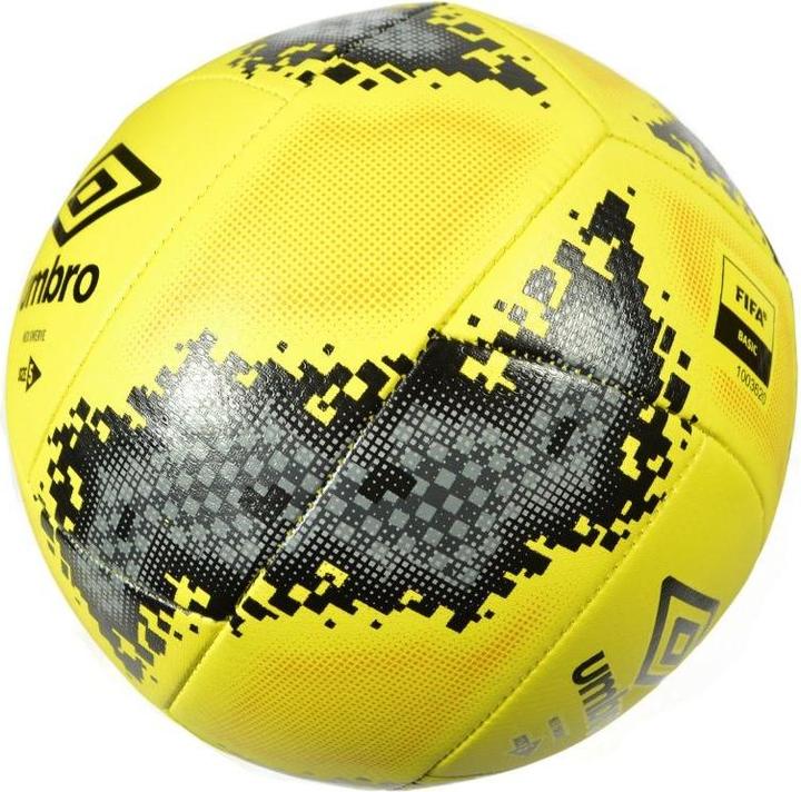 Umbro Neo Club Fussball (3)