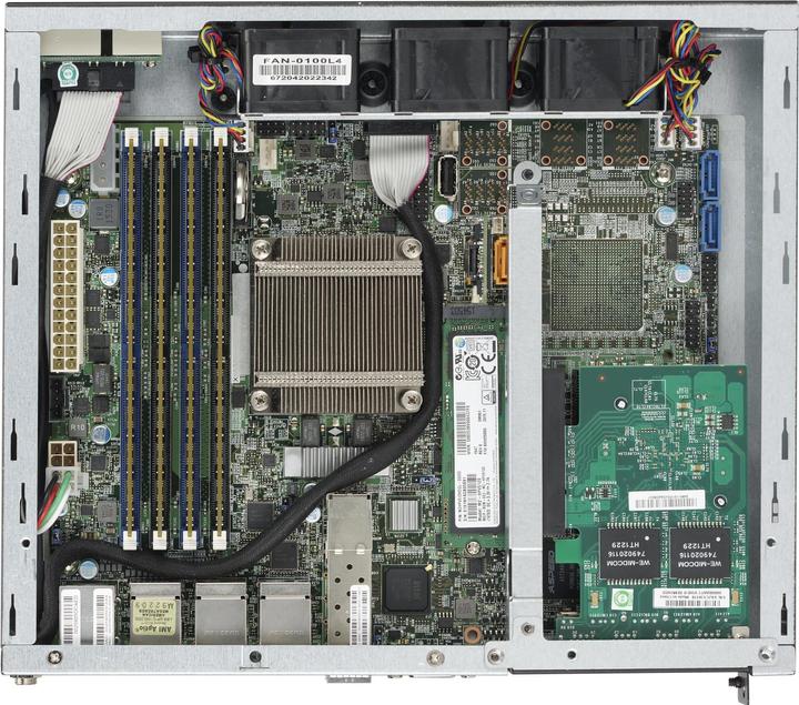 Actual product image Supermicro E300-8D: Quad-Core
